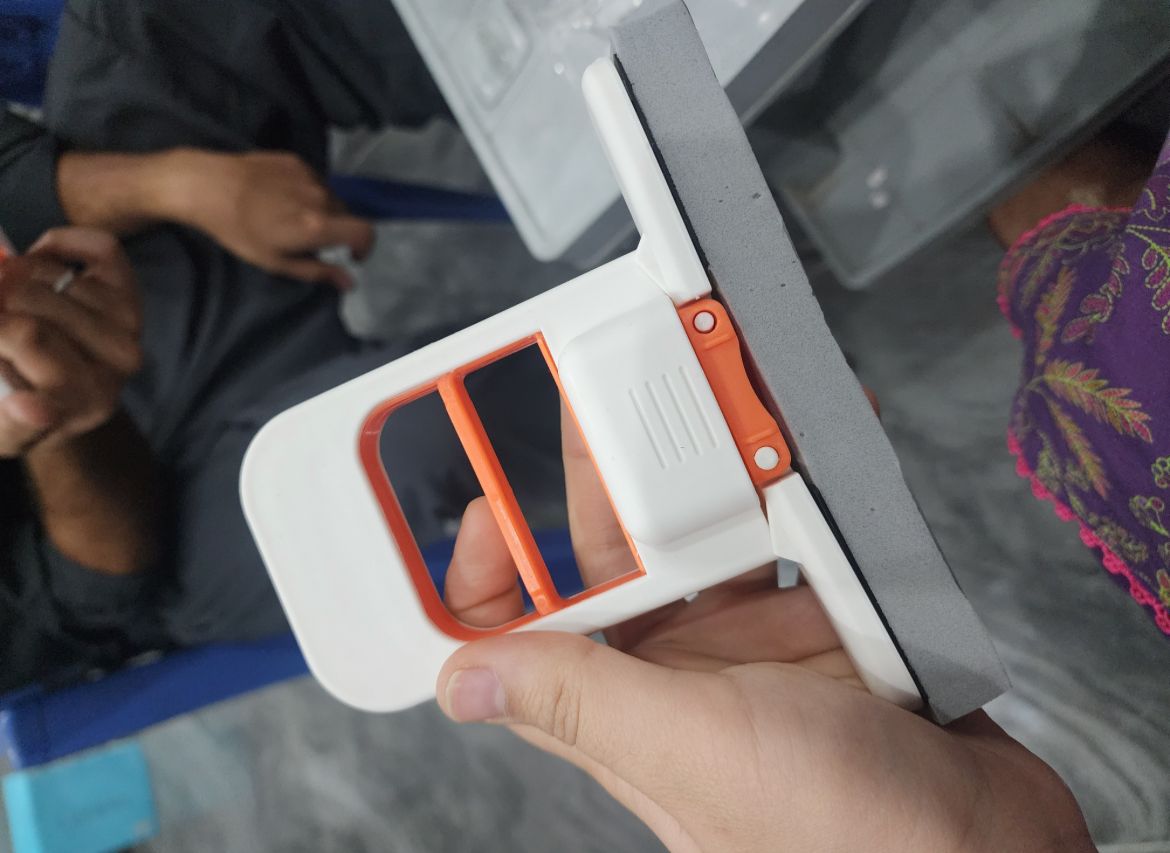 Foldable Mini Mop – Self-Squeezing Wet & Dry Cleaner